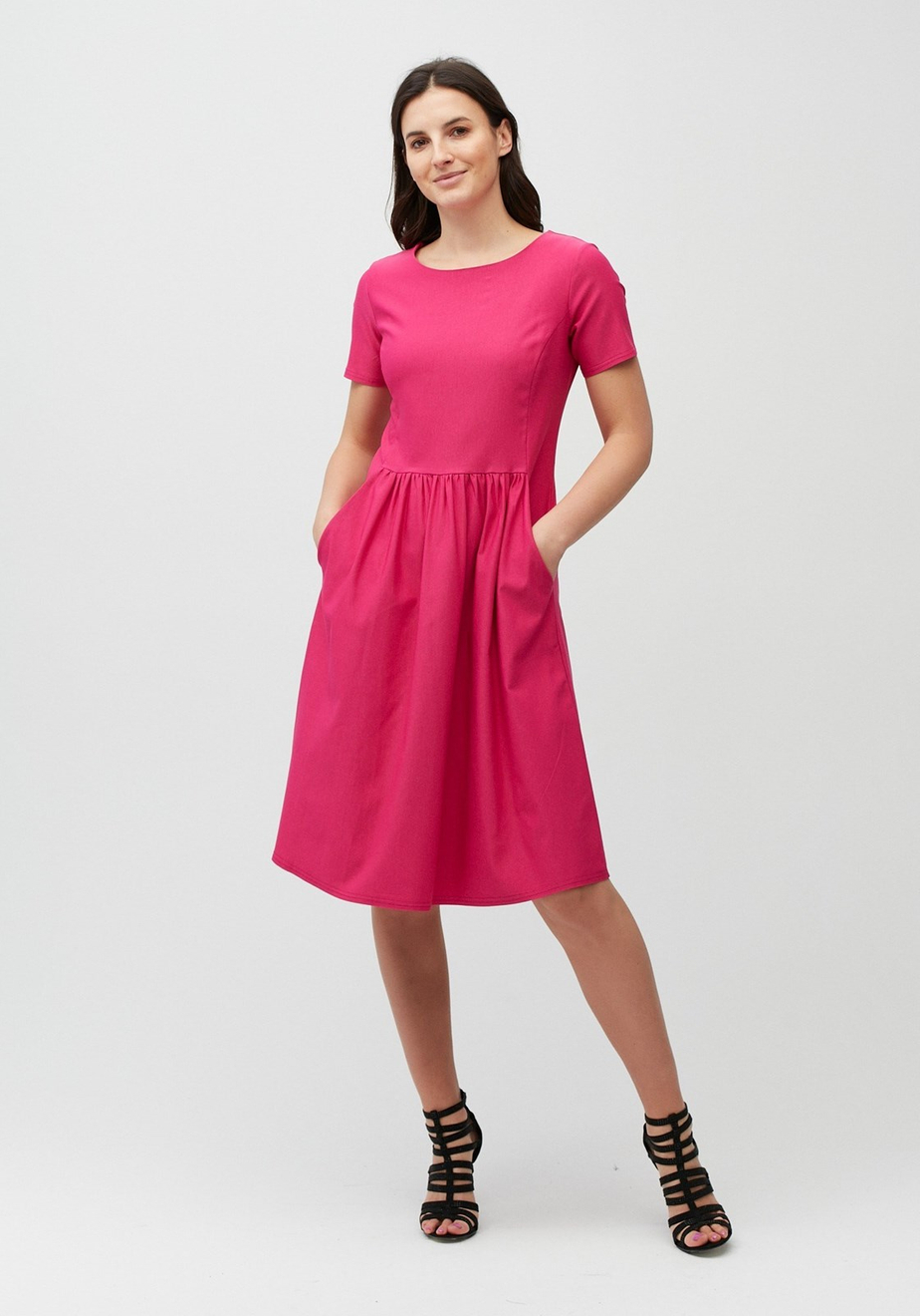 Różowa sukienka z kieszeniami 1773