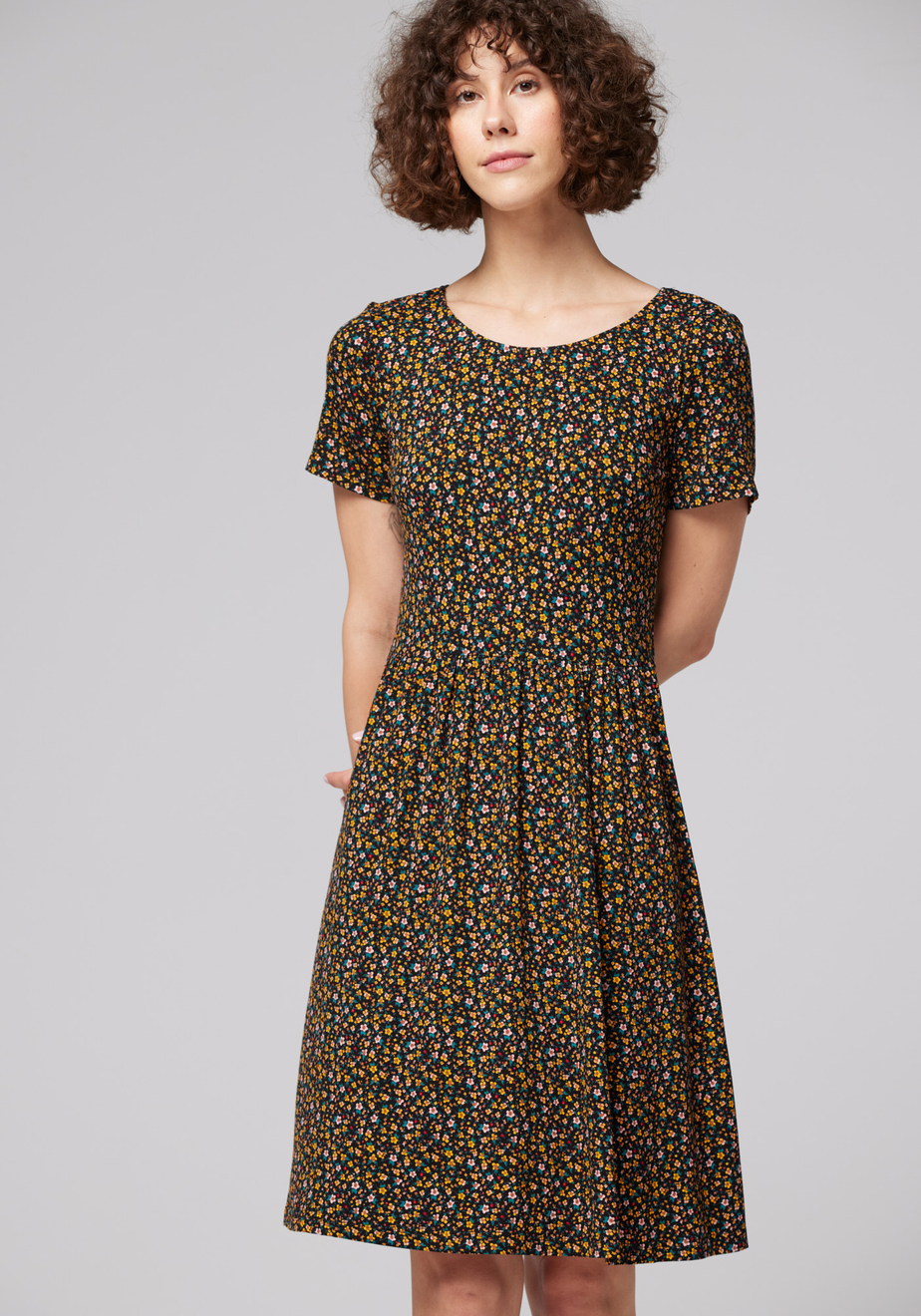 Sukienka w pomarańczowe drobne kwiatki 1444