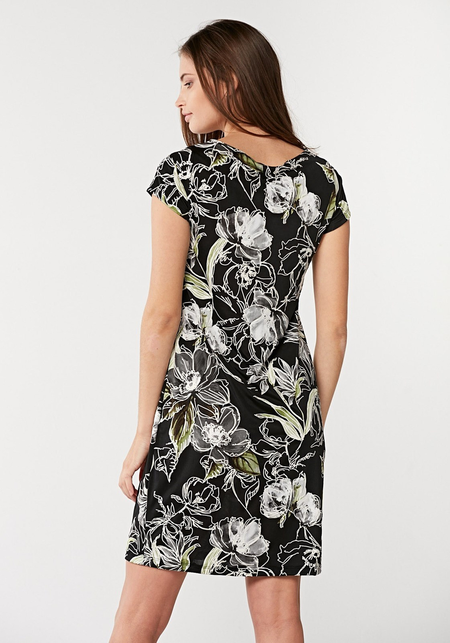 Czarna sukienka w kwiaty 1526