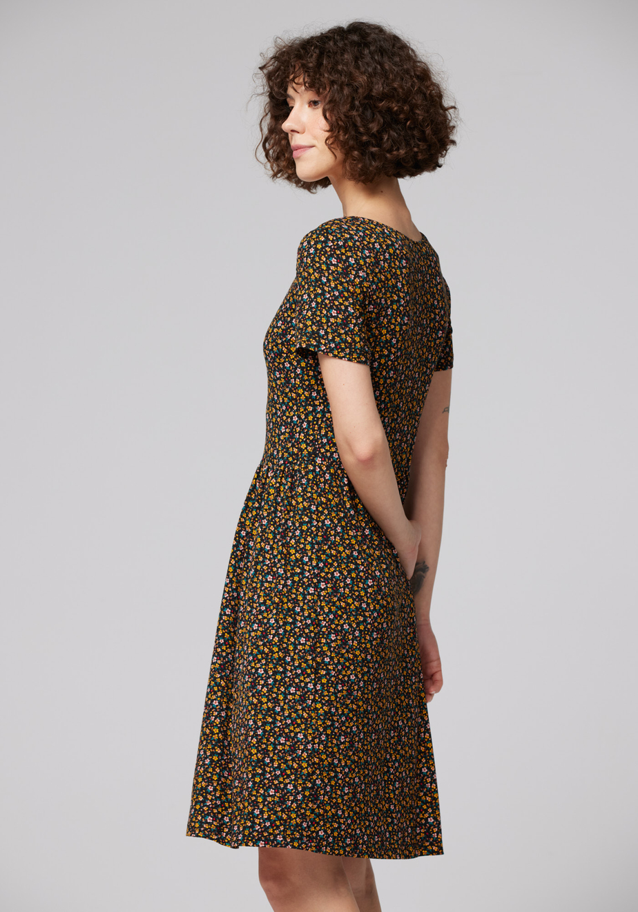 Sukienka w pomarańczowe drobne kwiatki 1444