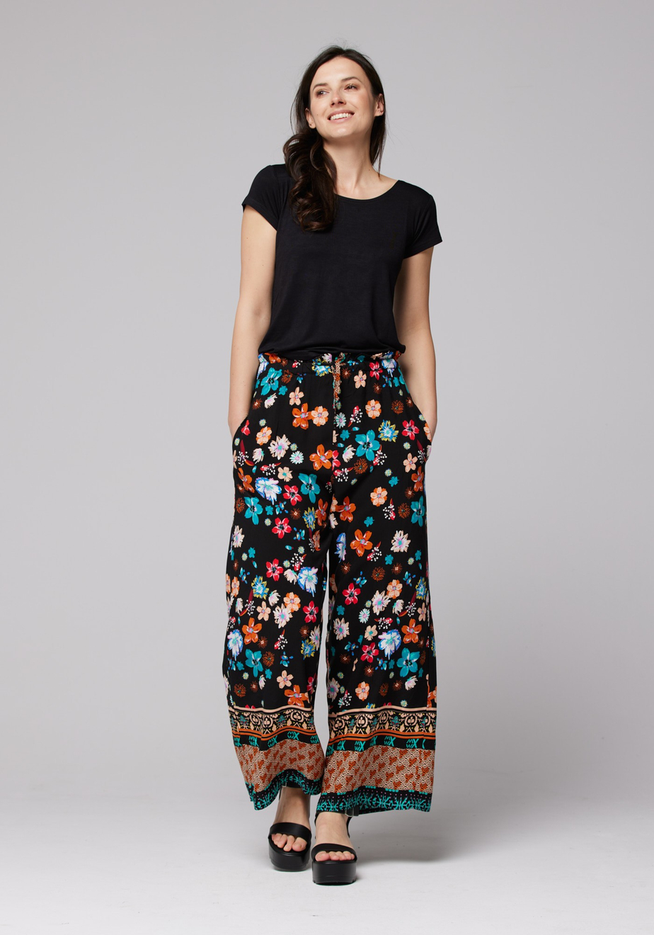 Luźne spodnie w kwiaty 5101