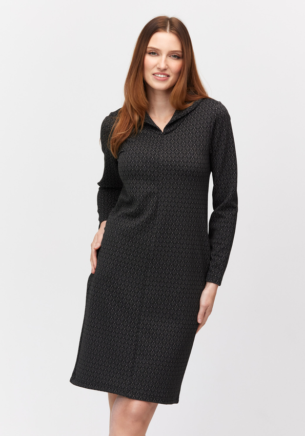 Ciepła prosta sukienka 1871