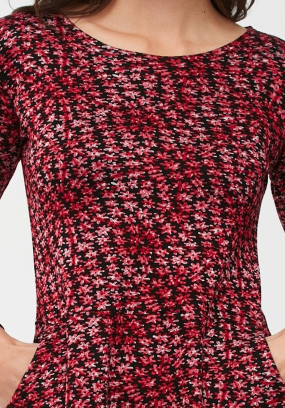 Odcinana sukienka w kwiatki 1919