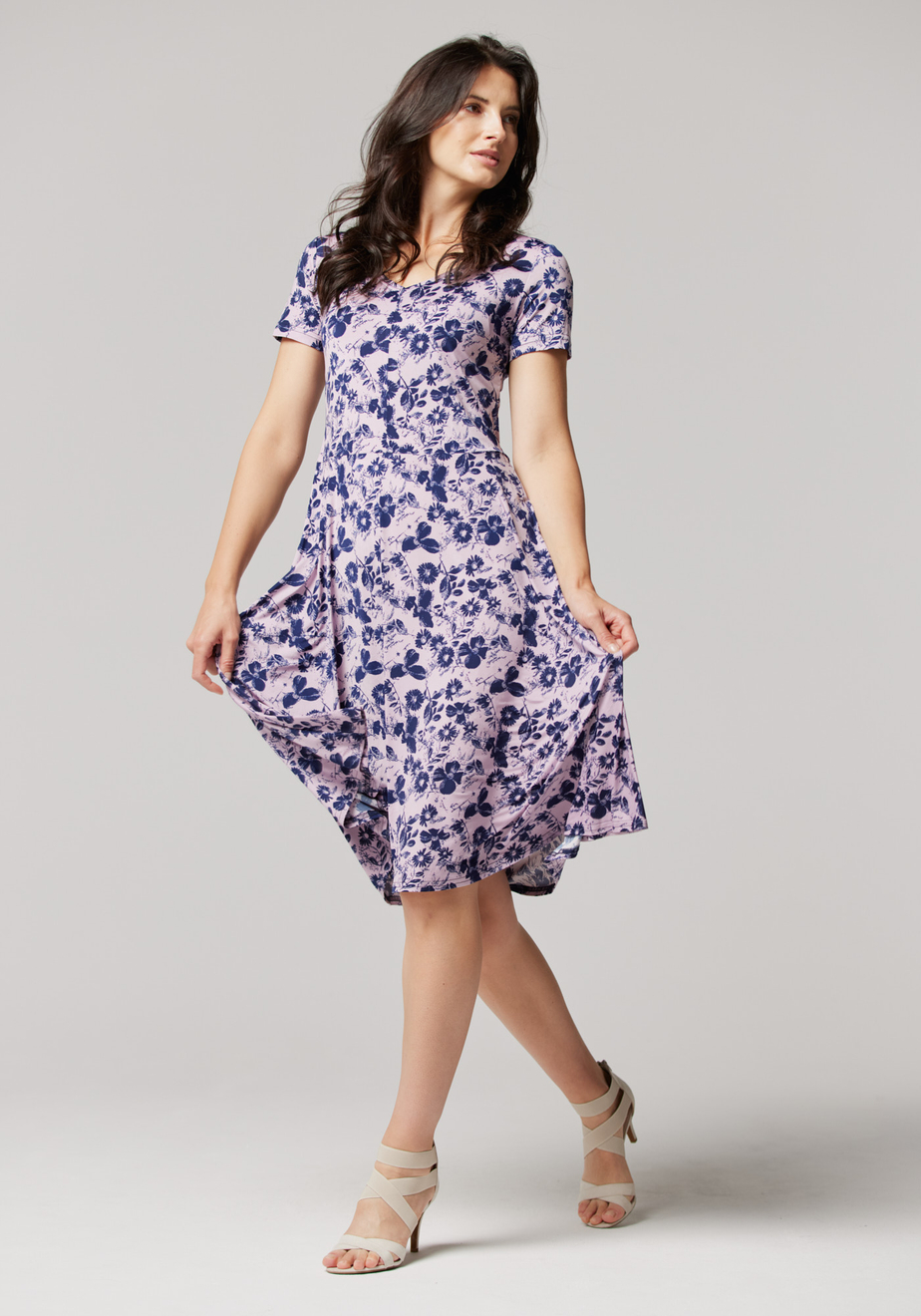 Rozkloszowana różowa sukienka w kwiaty 1445