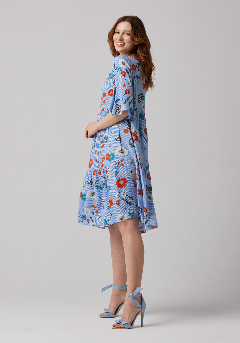 Swobodna sukienka w niebieskie paski i kwiaty 1030