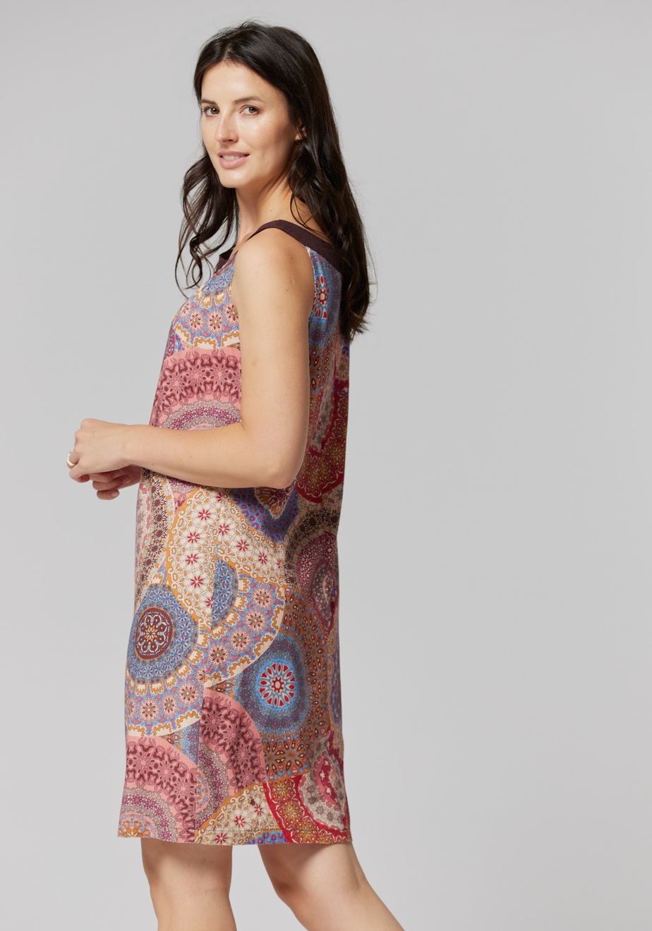 Sukienka z lnem w czerwone rozety 1320