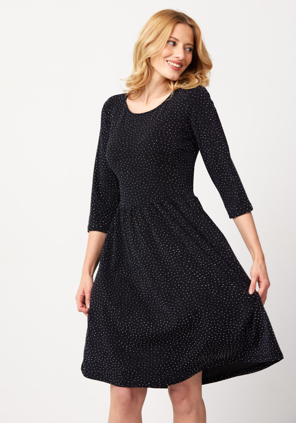 Odcinana sukienka w groszki 1672