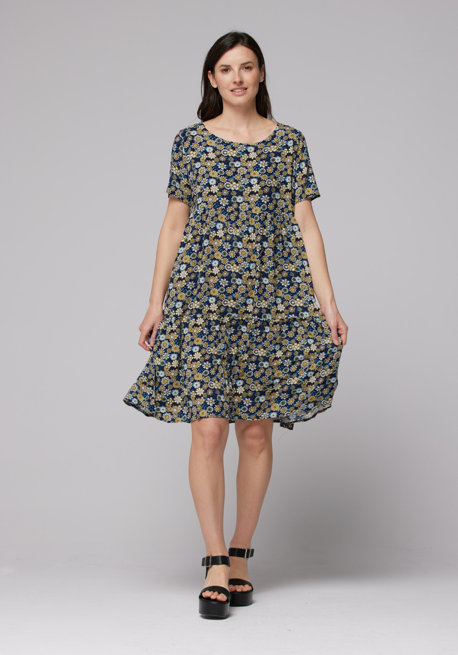 Trapezowa sukienka w rozetki 1016