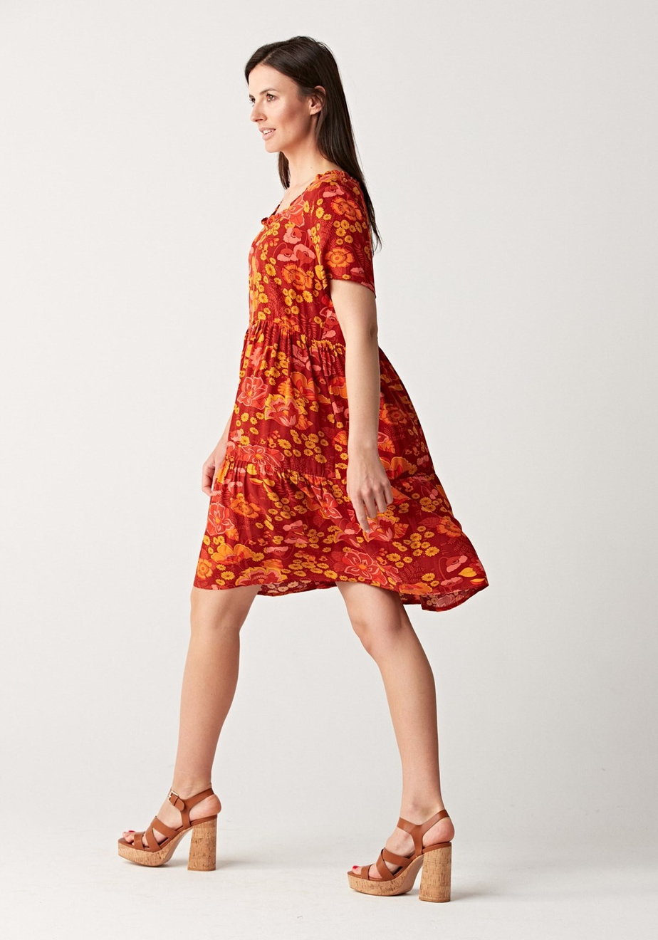 Trapezowa czerwona sukienka 1203