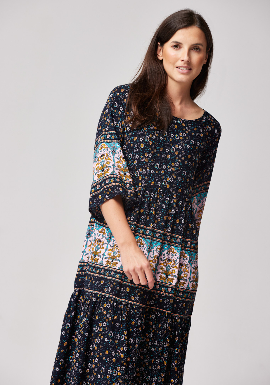 Czarna boho sukienka 1029