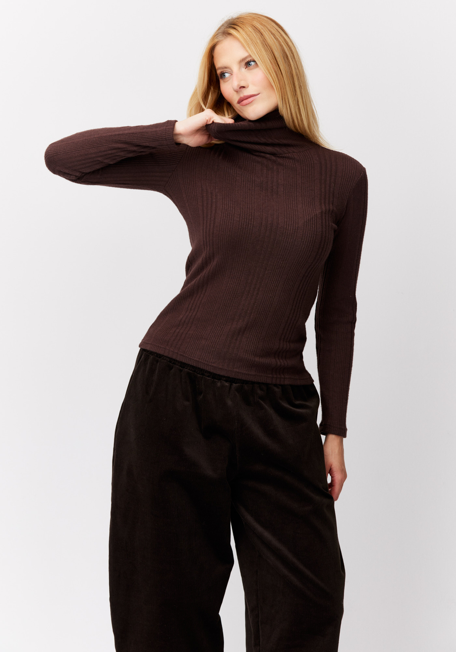 Czekoladowy golf 8960