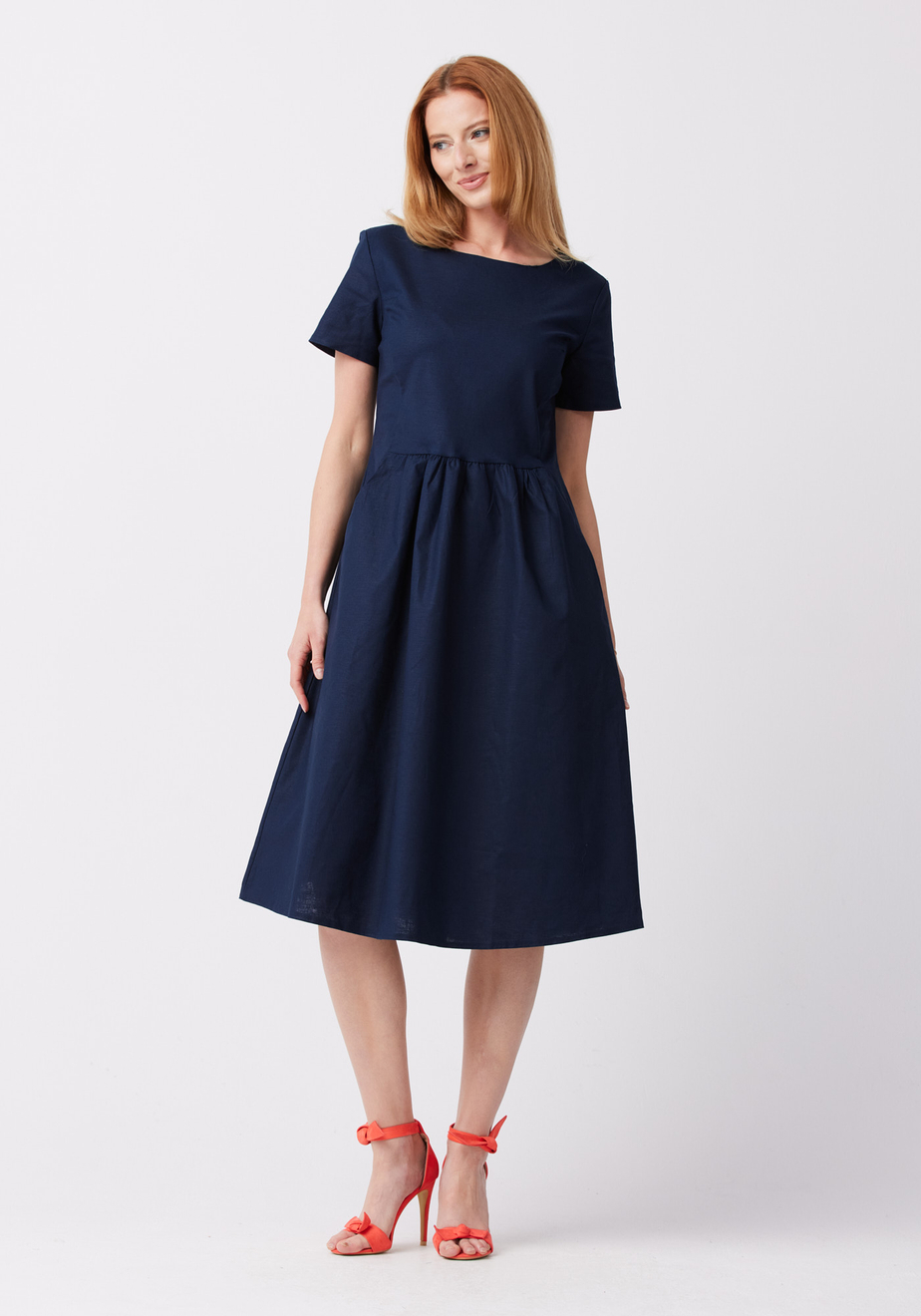 Rozkloszowana granatowa sukienka 1354