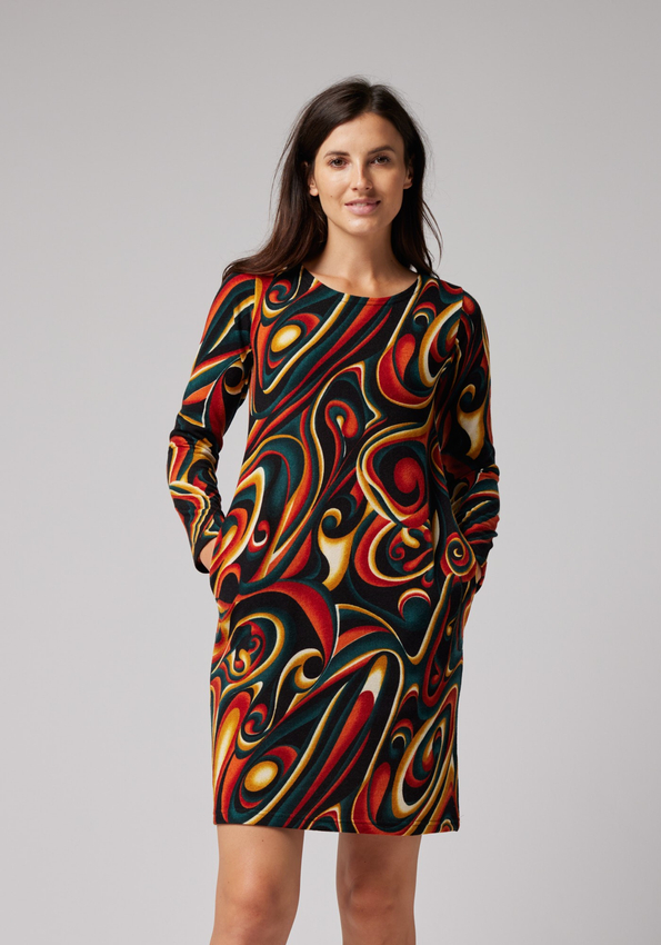 Prosta swetrowa sukienka w geometryczny wzór 1821