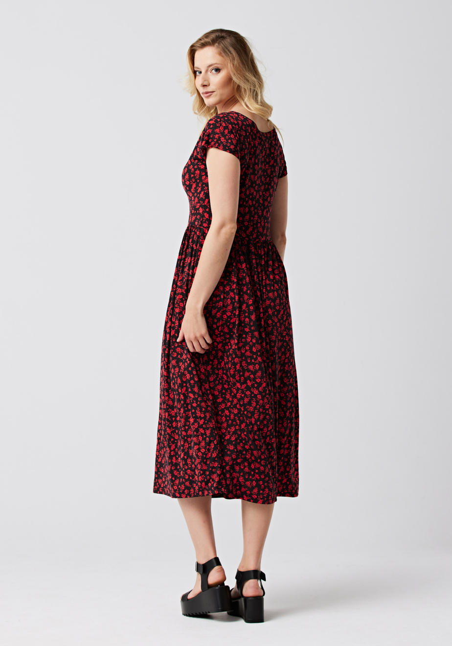 Odcinana sukienka w czerwone kwiatki 1481