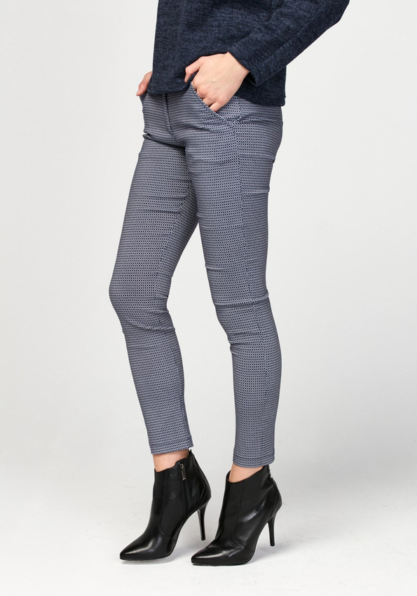 Dopasowane spodnie 5075