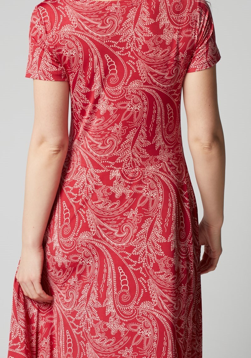 Czerwona sukienka w florystyczny wzór 1546