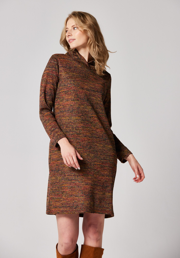 Sukienka z półgolfem 1823