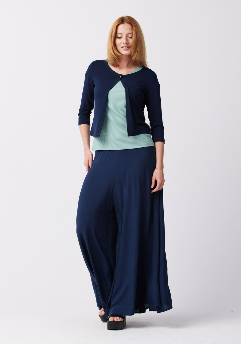 Sweterek na jeden guzik 8915