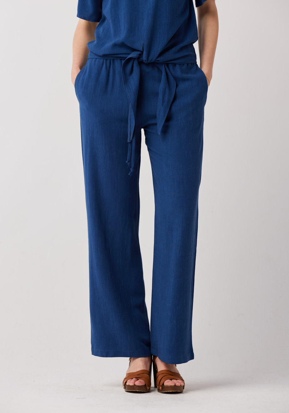 Niebieskie spodnie o prostych nogawkach 5039