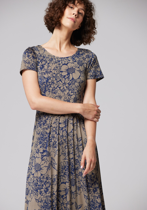 Długa odcinana brązowa sukienka 1497