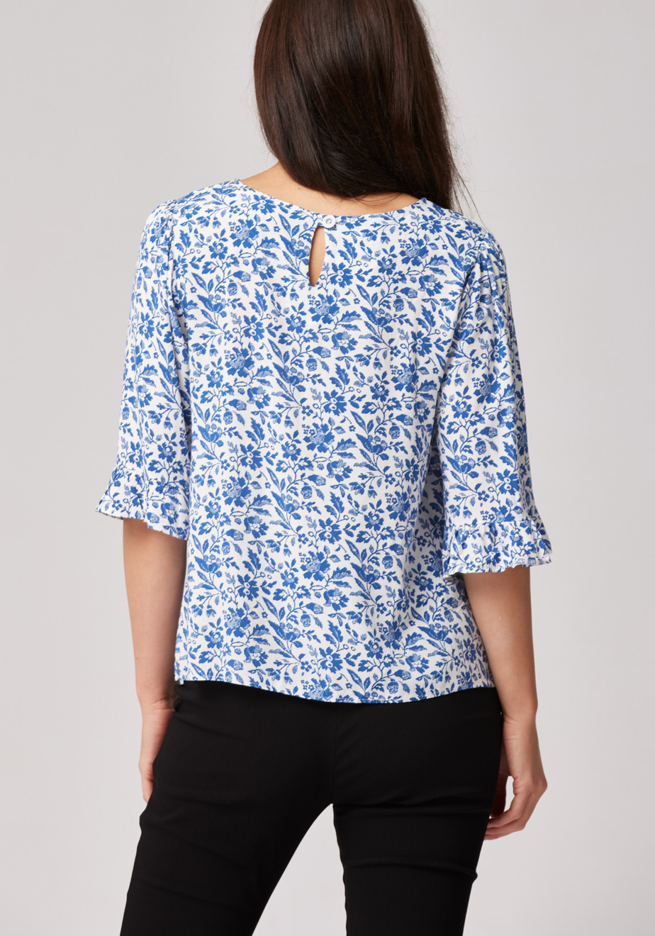 Bluzka w niebieskie kwiaty 3110
