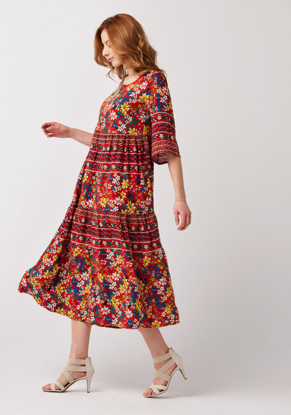 Wyrazista sukienka w kwiaty 1052