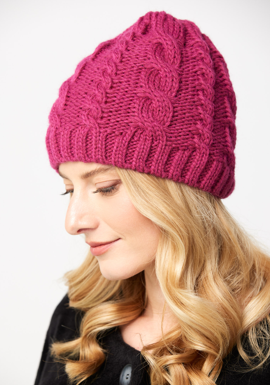 Fuksjowa czapka 9080