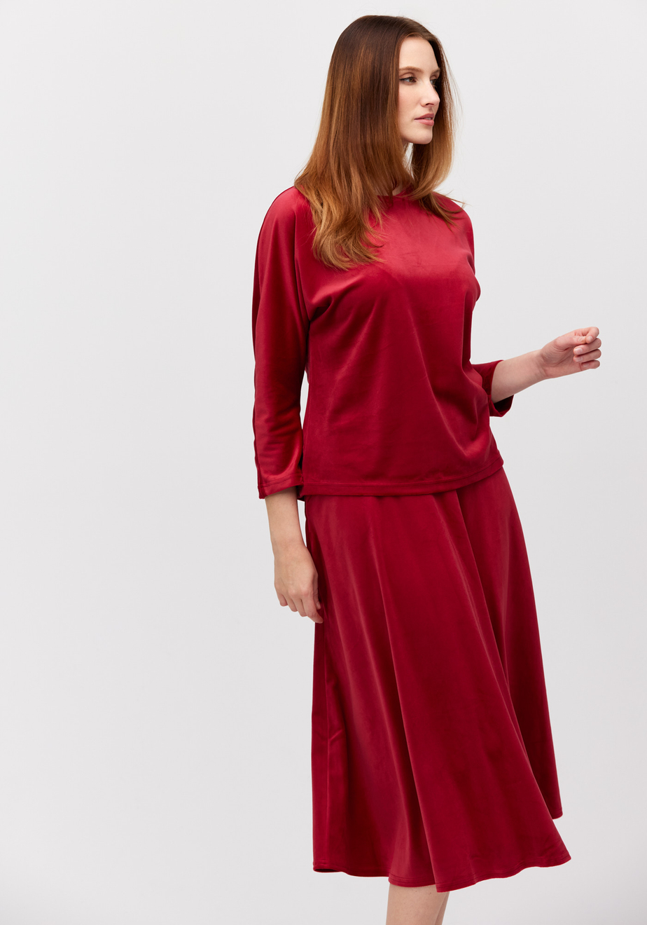 Rozkloszowana czerwona spódnica z weluru 2040