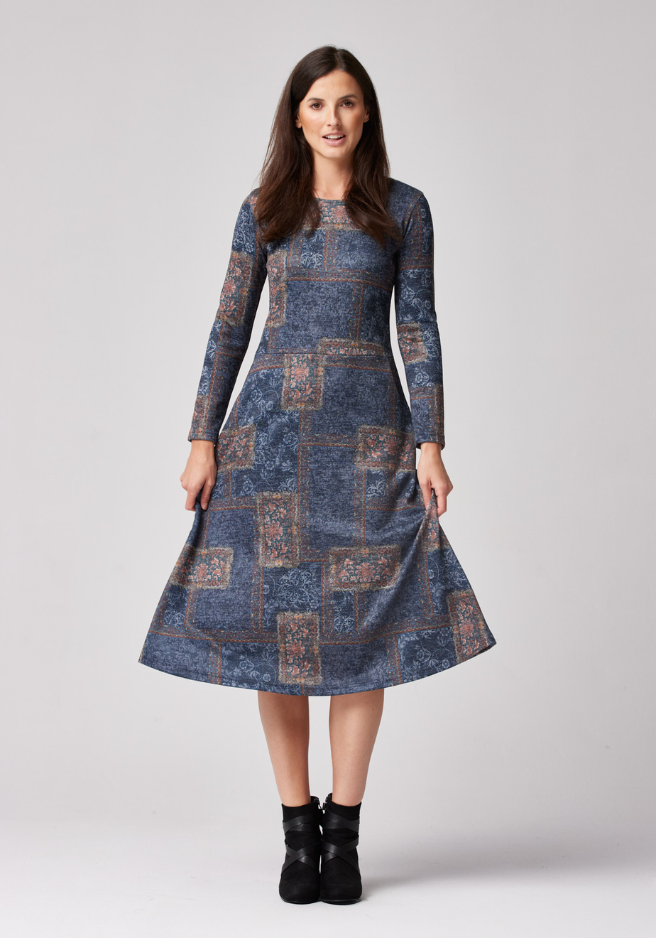 Granatowa sukienka midi 1915