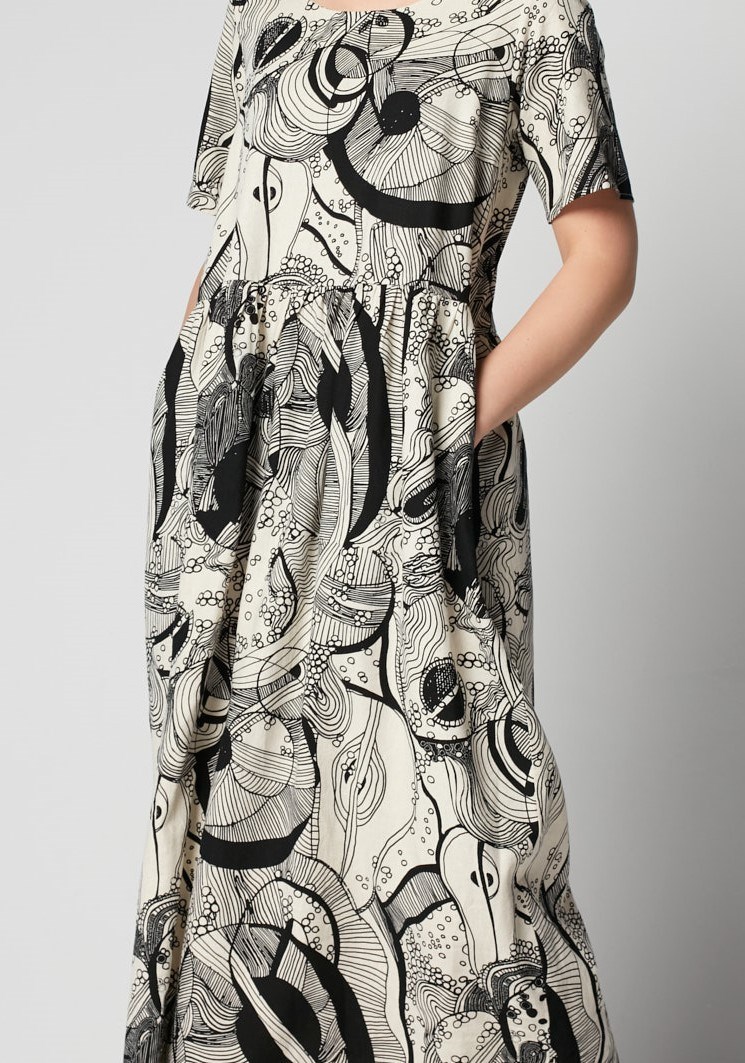 Lniana sukienka z kieszeniami 1348