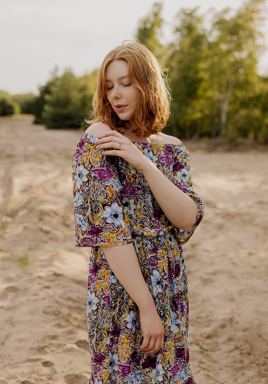 Fuksjowo-niebieska sukienka maxi 1064