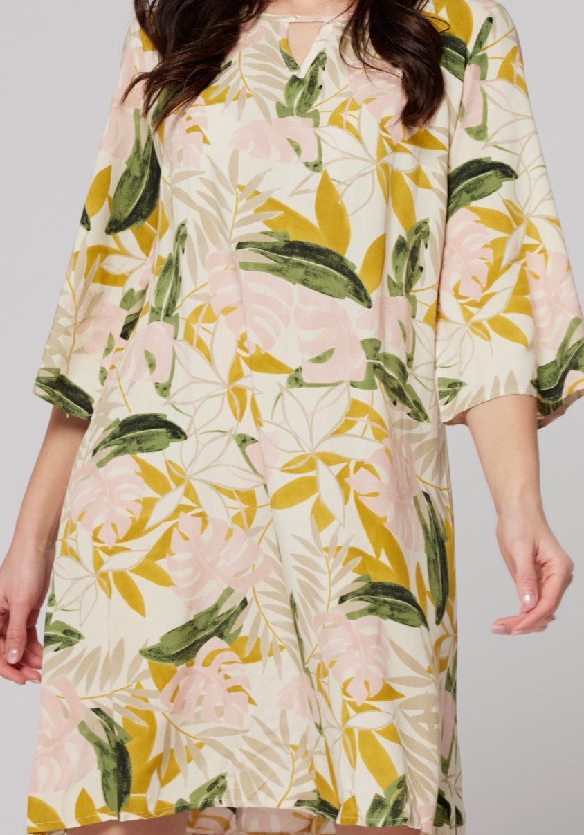 Letnia sukienka w pastelowe liście 1010