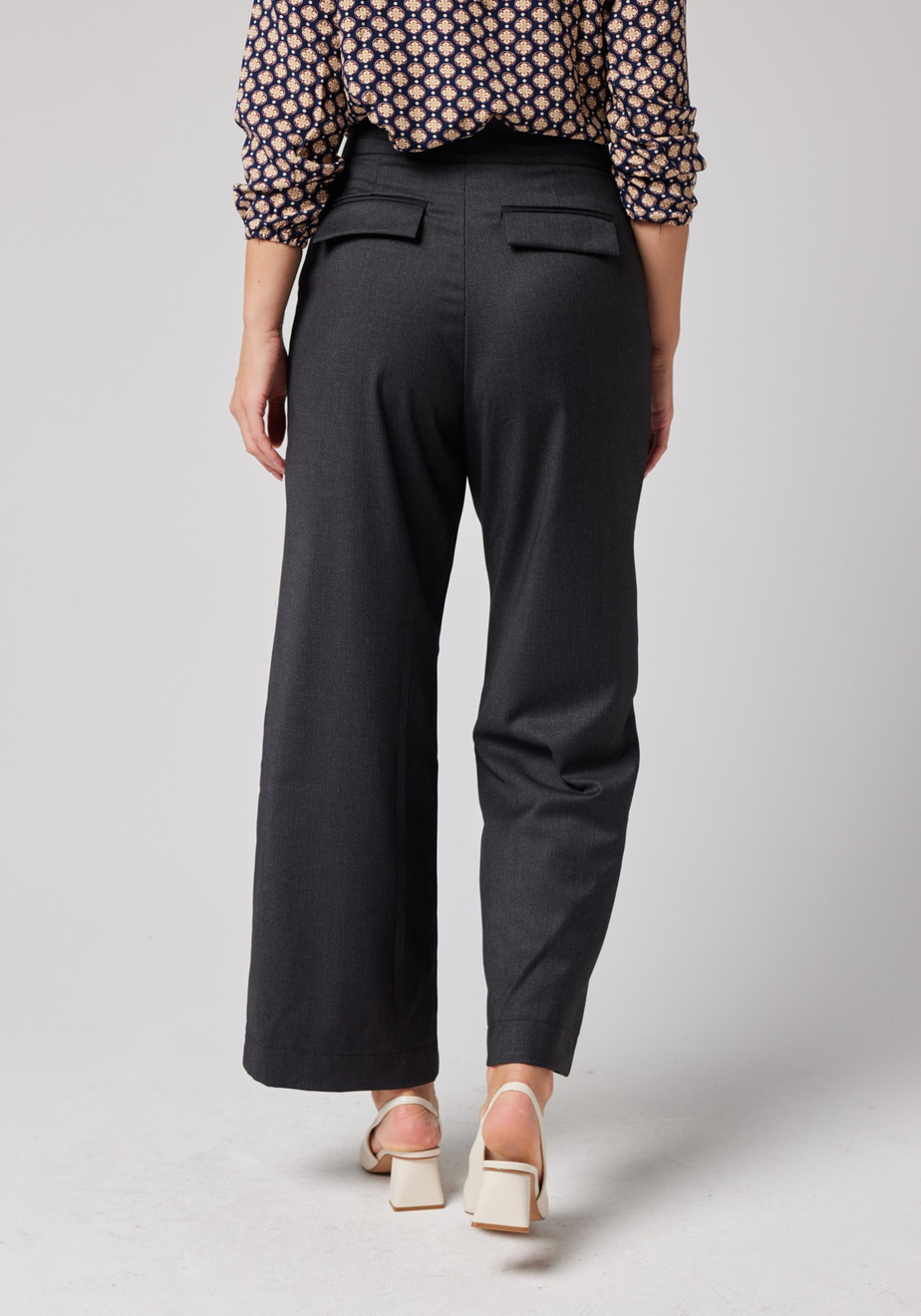 Szare spodnie o luźnym kroju 5083