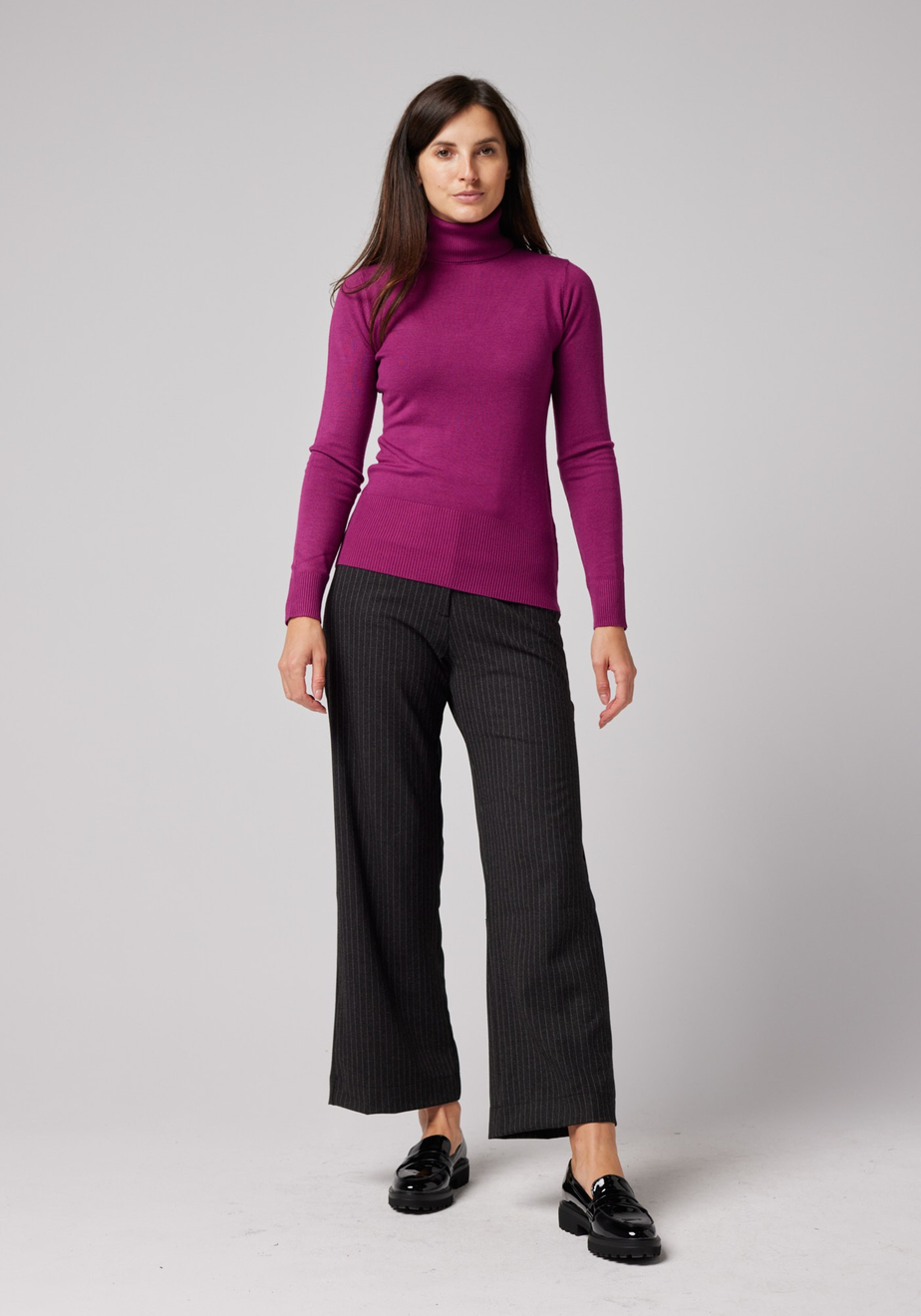 Dopasowany fioletowy golf 8714