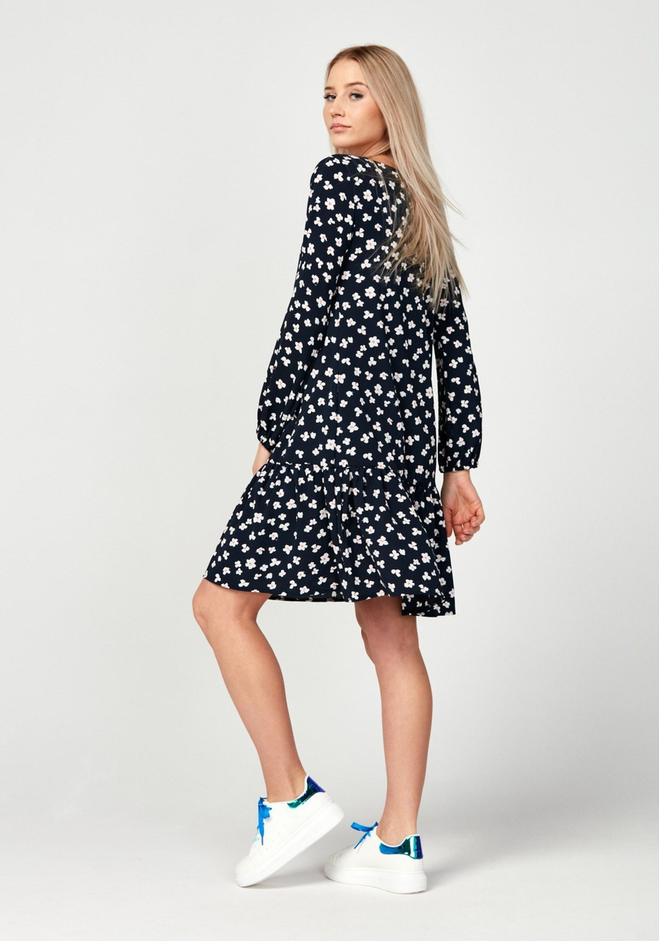 Granatowa sukienka w białe kwiatki 1763