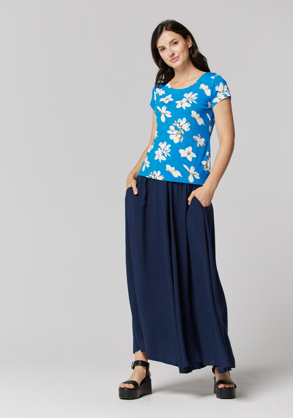 Niebieska bluzka w białe kwiaty 3101