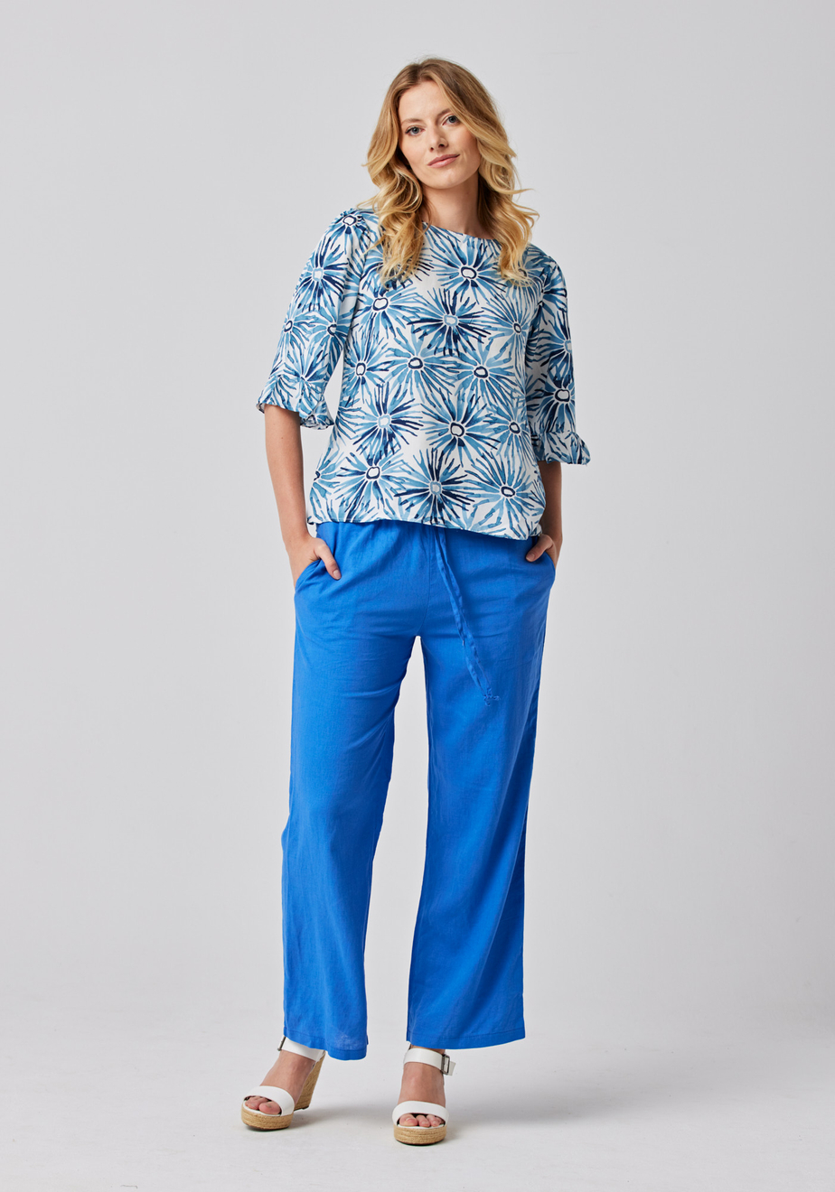 Biała wiskozowa bluzka w kwiaty 3026