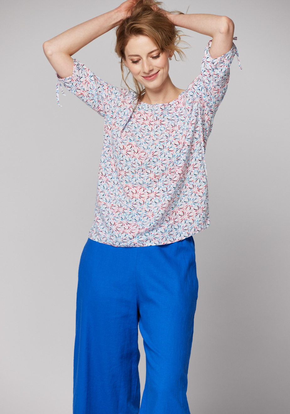 Jasna bluzka z wiązanymi rękawami 3001