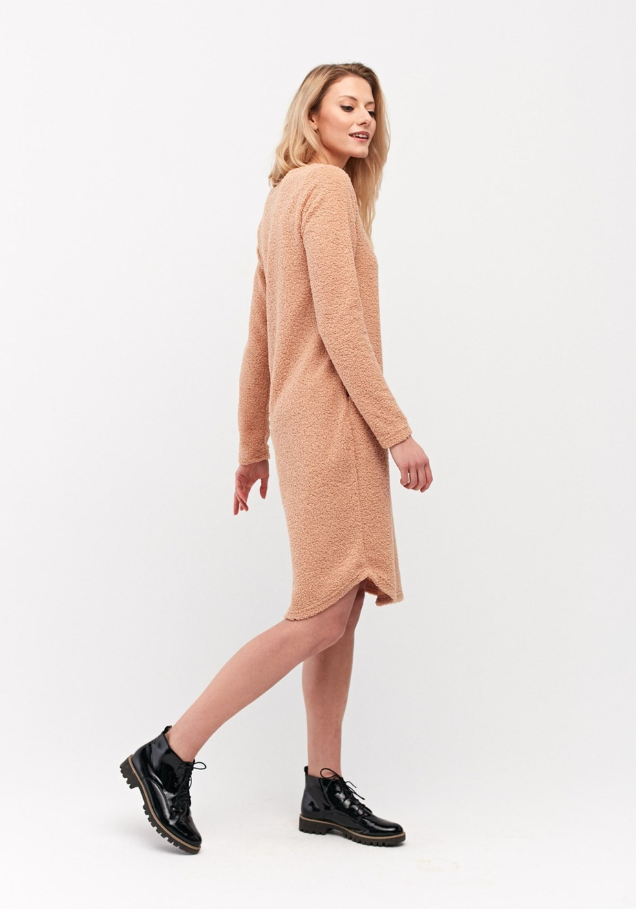 Beżowa futrzana sukienka 1312